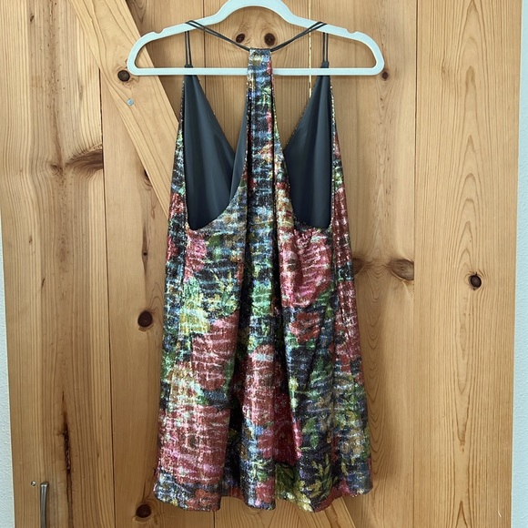 NWOT Free People mini dress. Floral pattern of sequins. Size M. - Picture 2 of 6